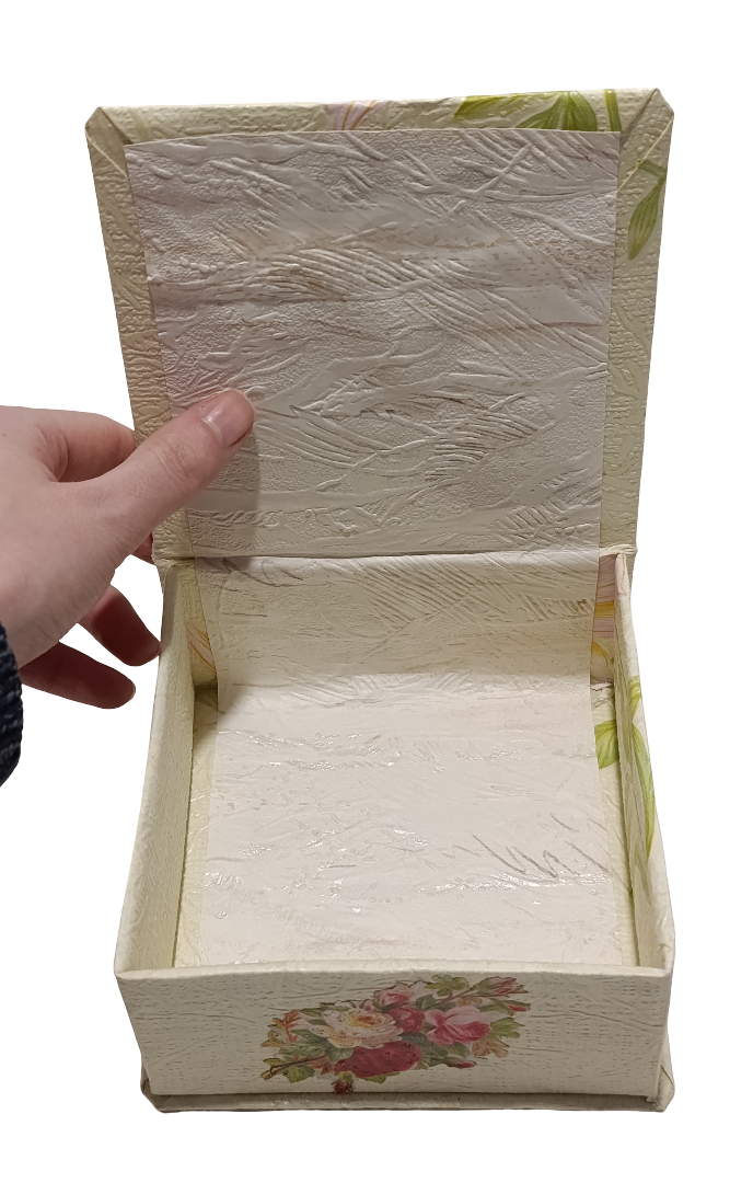 Ivi Rüütalu käsitöökinkekarp - Image 6